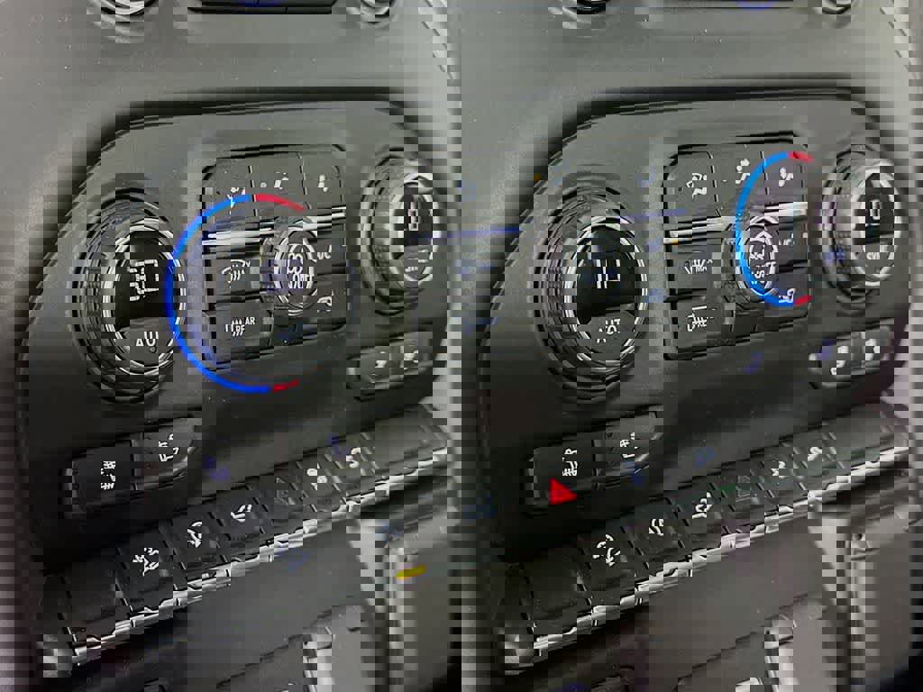 Used 2020 Chevrolet Silverado 1500 LT Trail Boss image 21