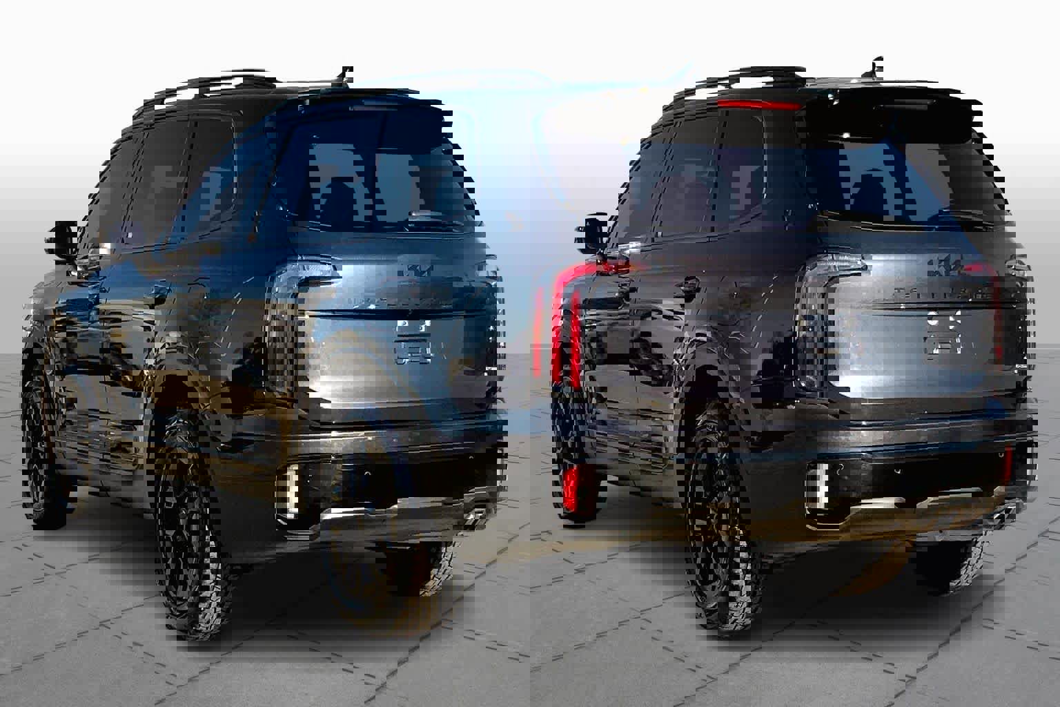 Used 2025 Kia Telluride SX Prestige X-Pro image 2