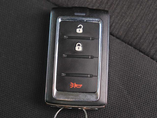 Used 2023 Jeep Grand Cherokee L Laredo image 38