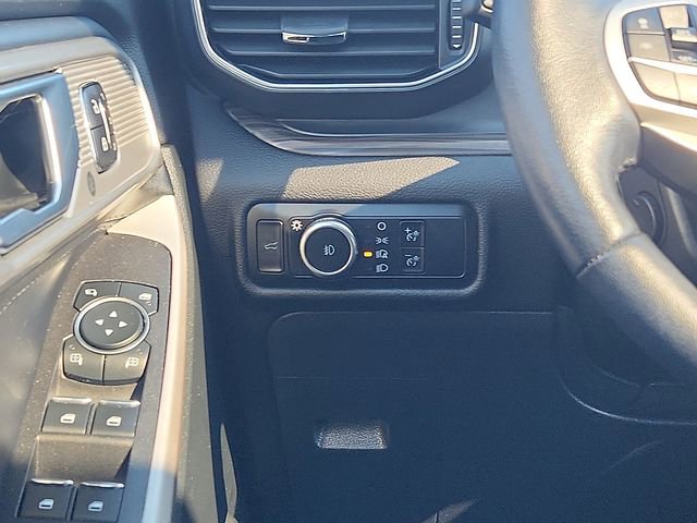 Certified 2023 Ford Explorer Limited w/ Equipment Group 301A image 12