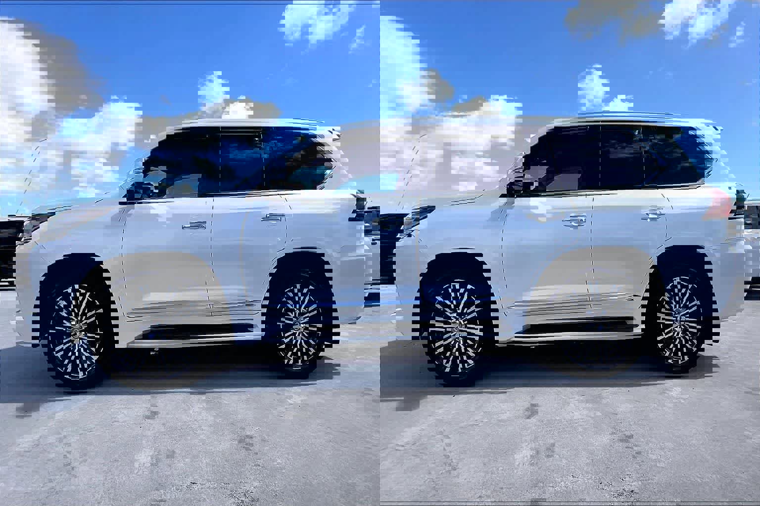 Used 2019 Lexus LX 570 4WD image 5