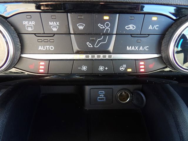 Certified 2022 Ford Escape SE w/ SE Sport Appearance Package image 14