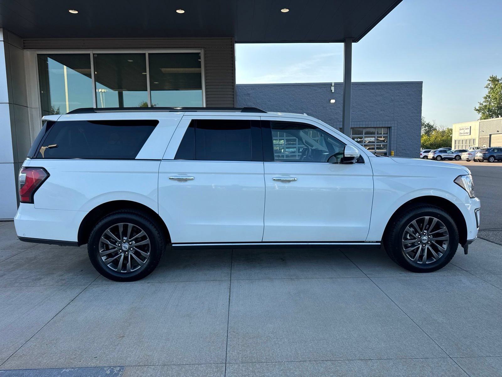 Certified 2021 Ford Expedition Max Limited AWD/4WD image 9