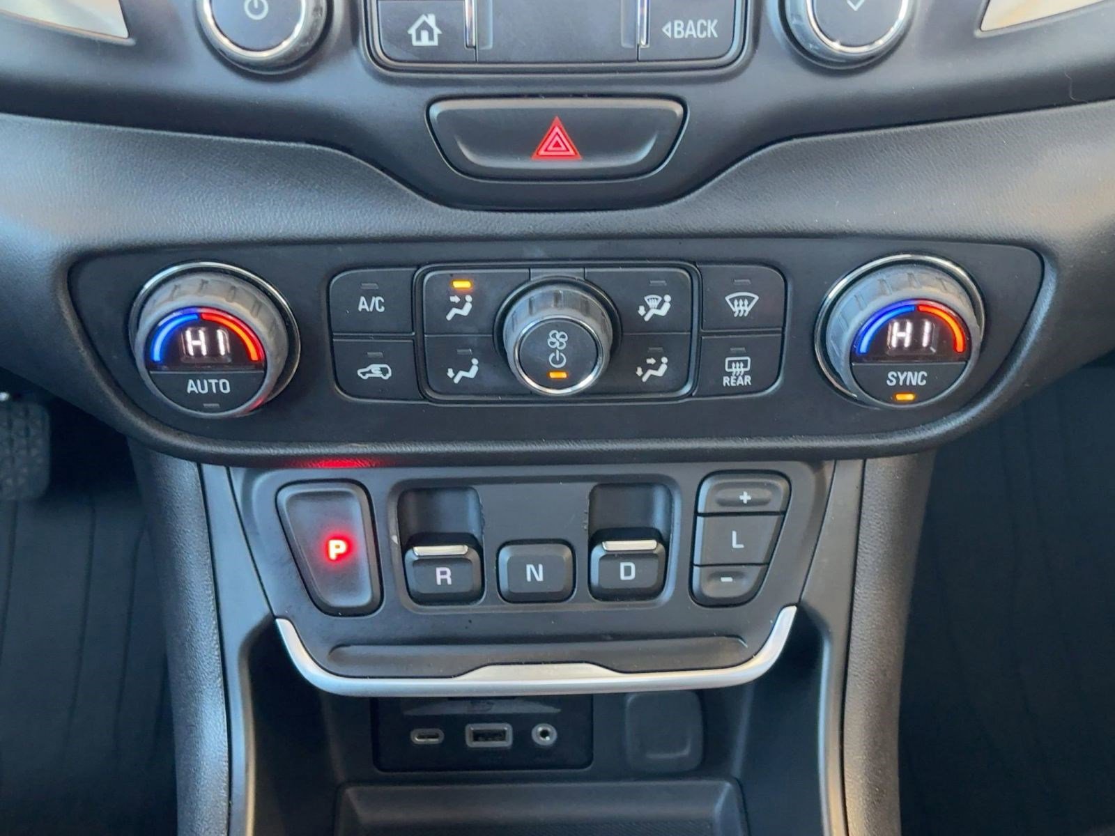 Used 2019 GMC Terrain Denali w/ Advanced Safety Package image 17