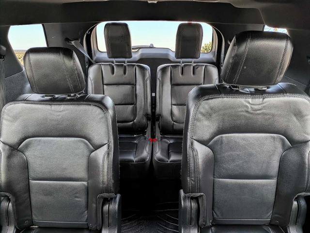 Certified 2017 Ford Explorer XLT w/ Equipment Group 202A AWD/4WD image 19