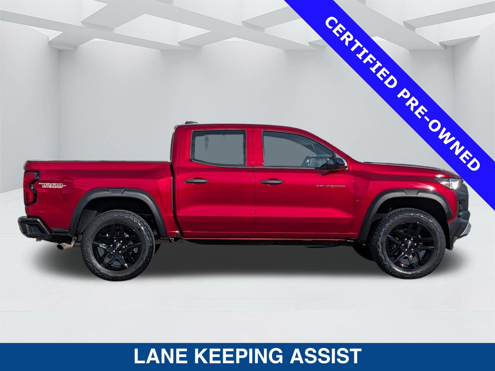 Used 2024 Chevrolet Colorado Trail Boss w/ Technology Package AWD/4WD image 4