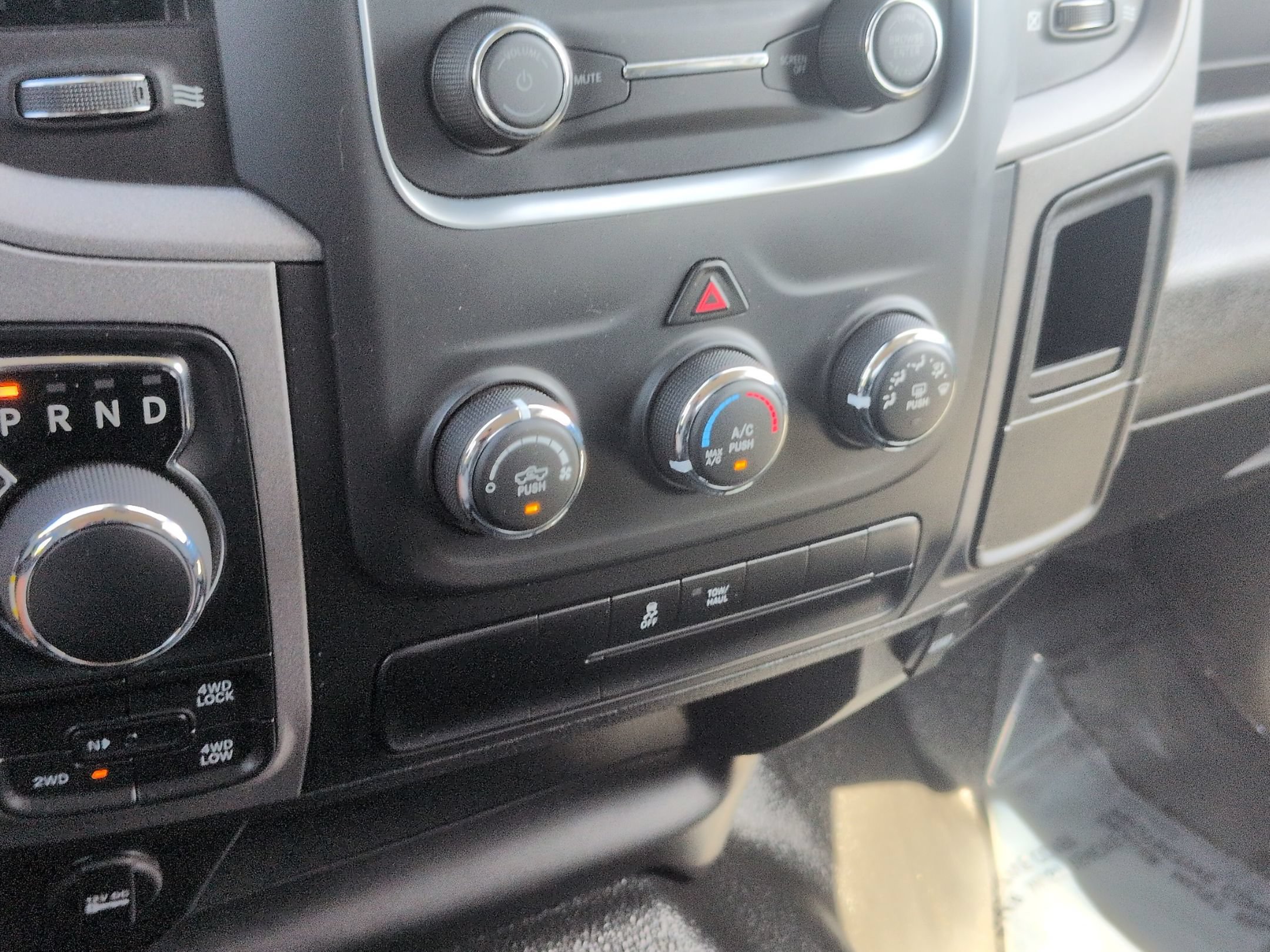 Used 2023 RAM 1500 Tradesman w/ Chrome Appearance Group AWD/4WD image 25