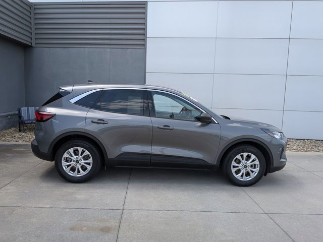 Certified 2024 Ford Escape Active w/ Cold Weather Package FWD image 3