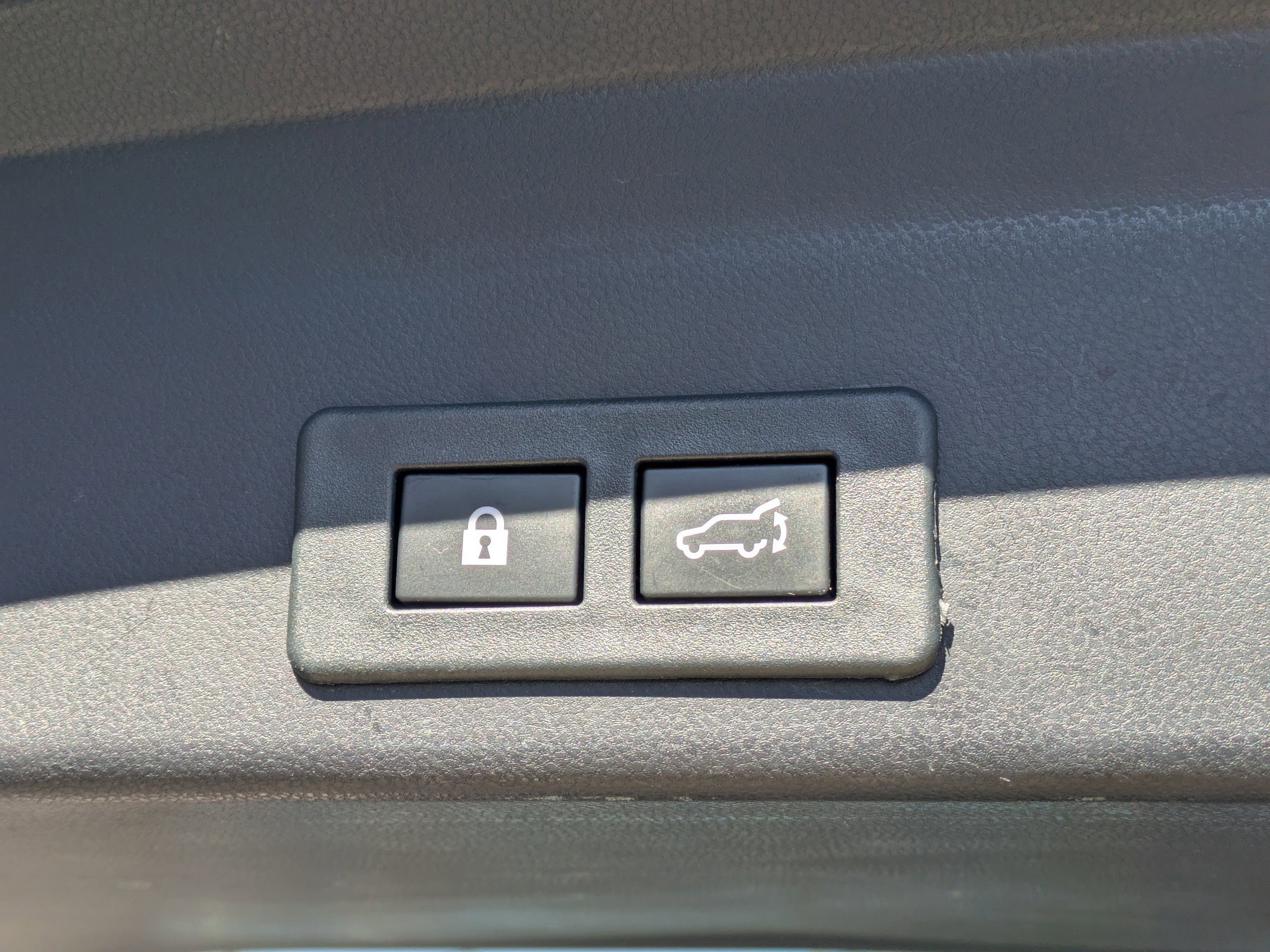 Used 2022 Subaru Ascent Limited image 12