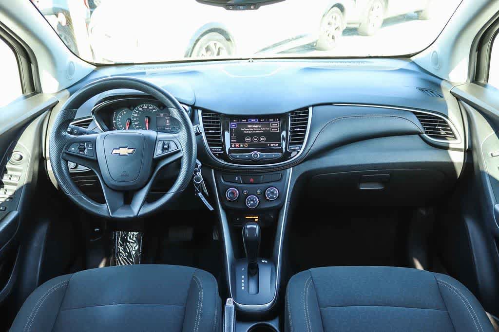 Used 2022 Chevrolet Trax LS w/ Tint and Cruise Package FWD image 12