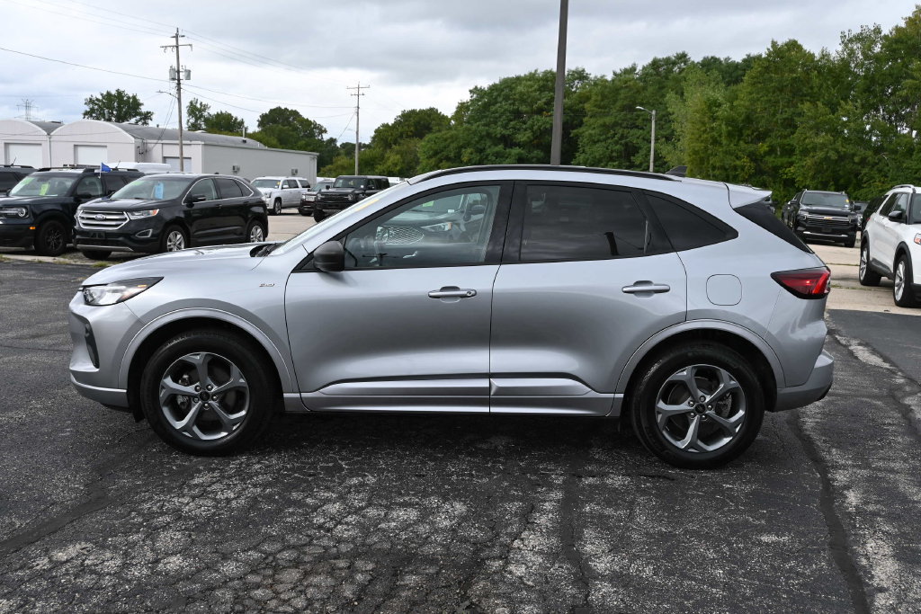 Certified 2024 Ford Escape ST-Line w/ Tech Pack #1 AWD/4WD image 4