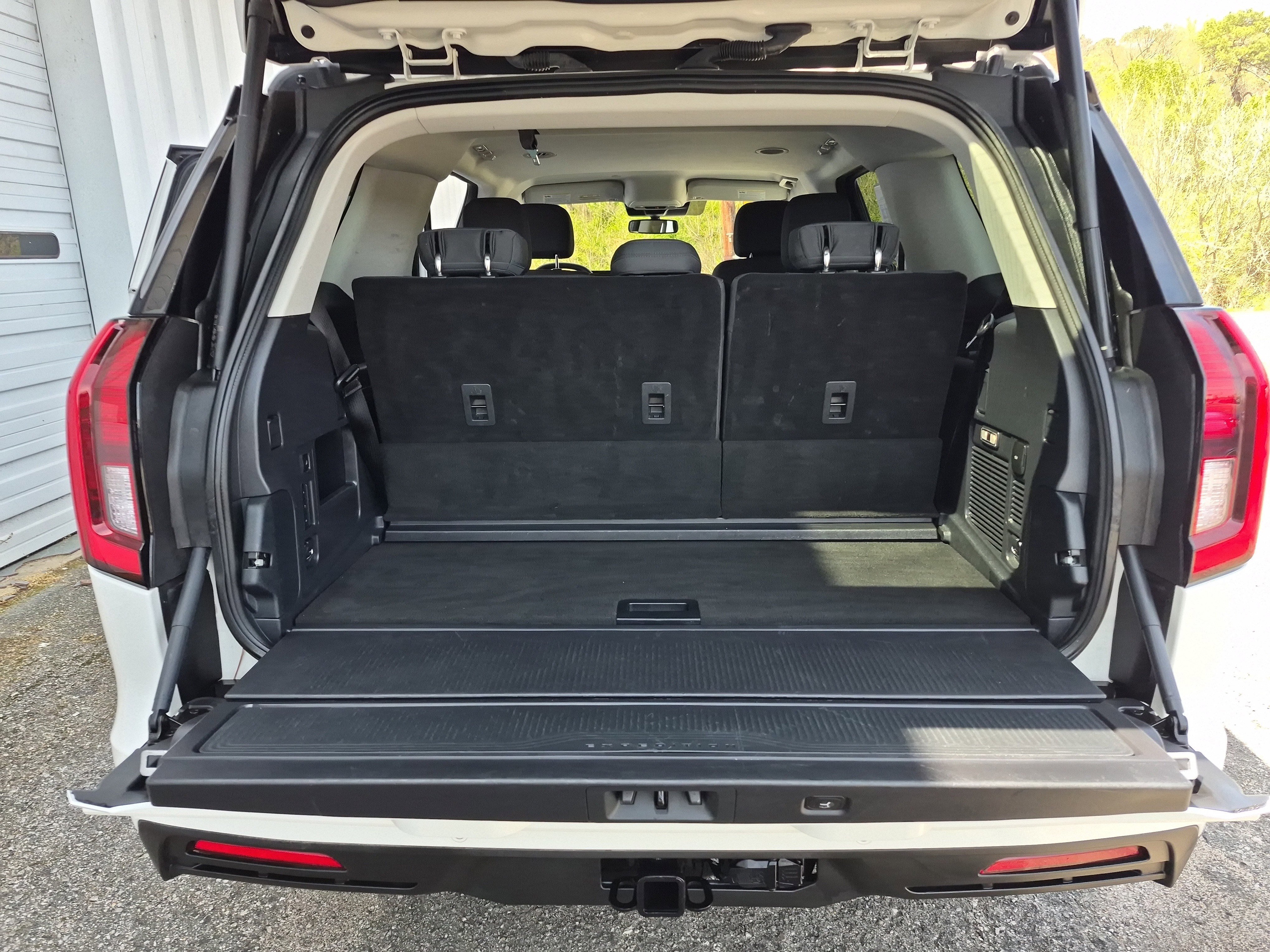 Certified 2025 Ford Expedition Active image 17