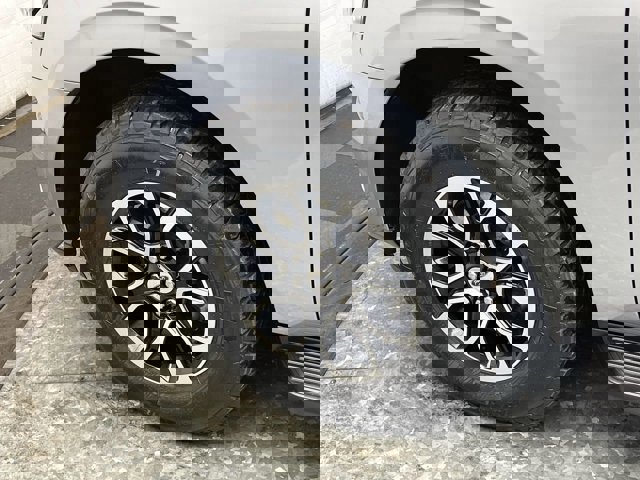 Certified 2024 Ford Expedition Max XLT image 40