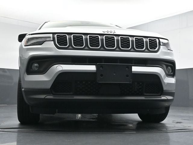 Used 2024 Jeep Compass Latitude AWD/4WD image 28