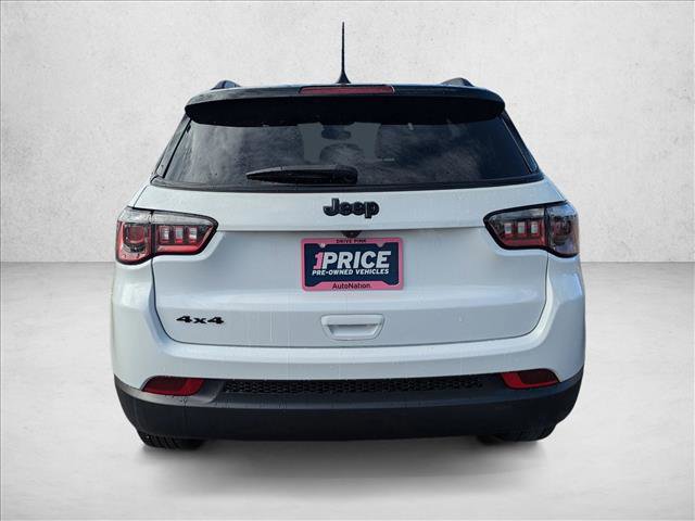 Used 2023 Jeep Compass Latitude w/ Sun and Sound Group AWD/4WD image 7