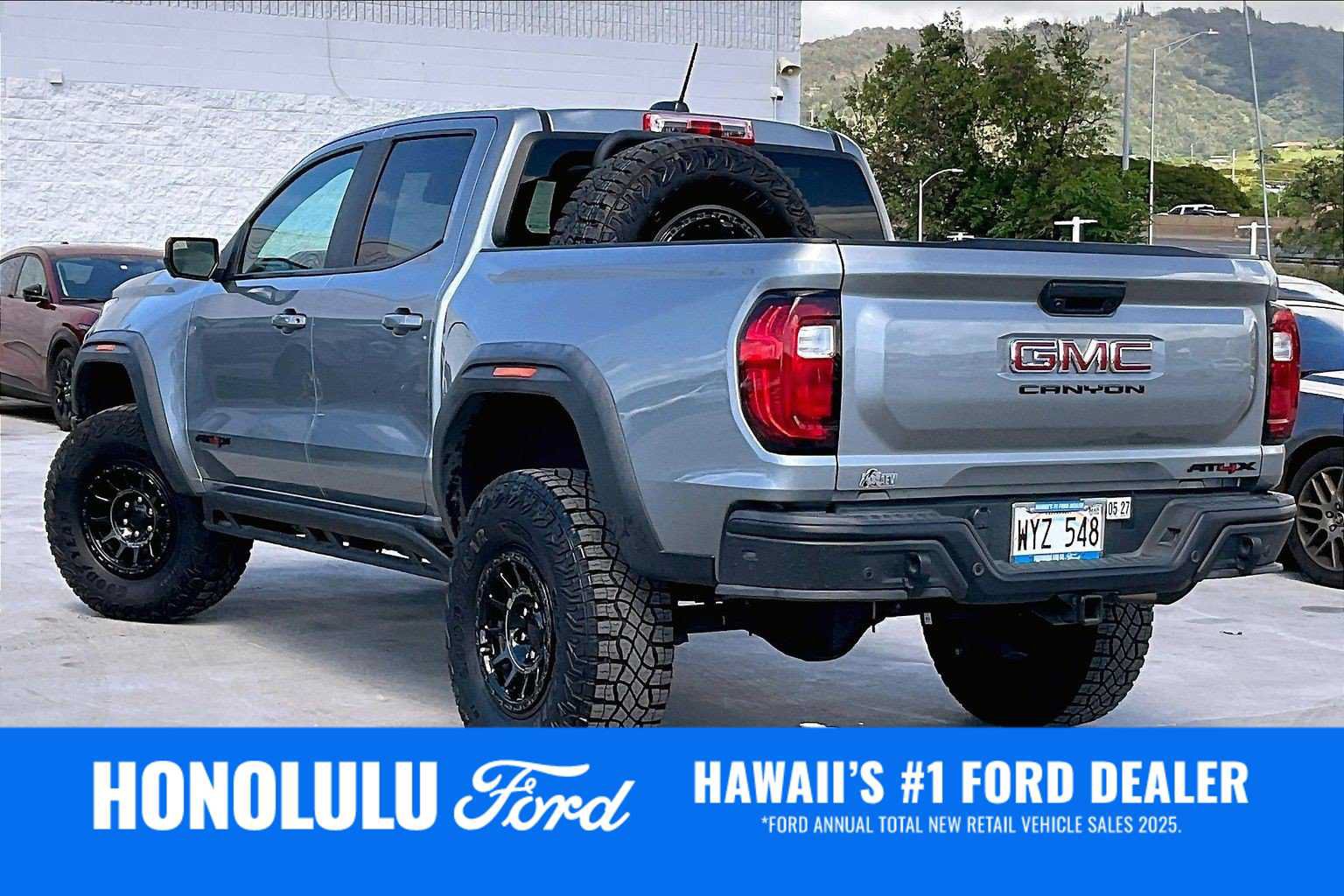Used 2024 GMC Canyon AT4X w/ AT4X AEV Edition AWD/4WD image 4