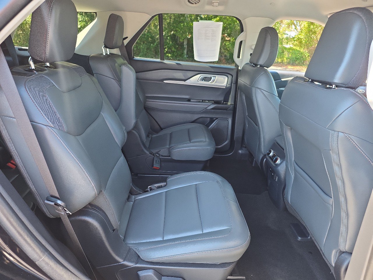 Certified 2025 Ford Explorer Active w/ Active Comfort Package RWD image 18