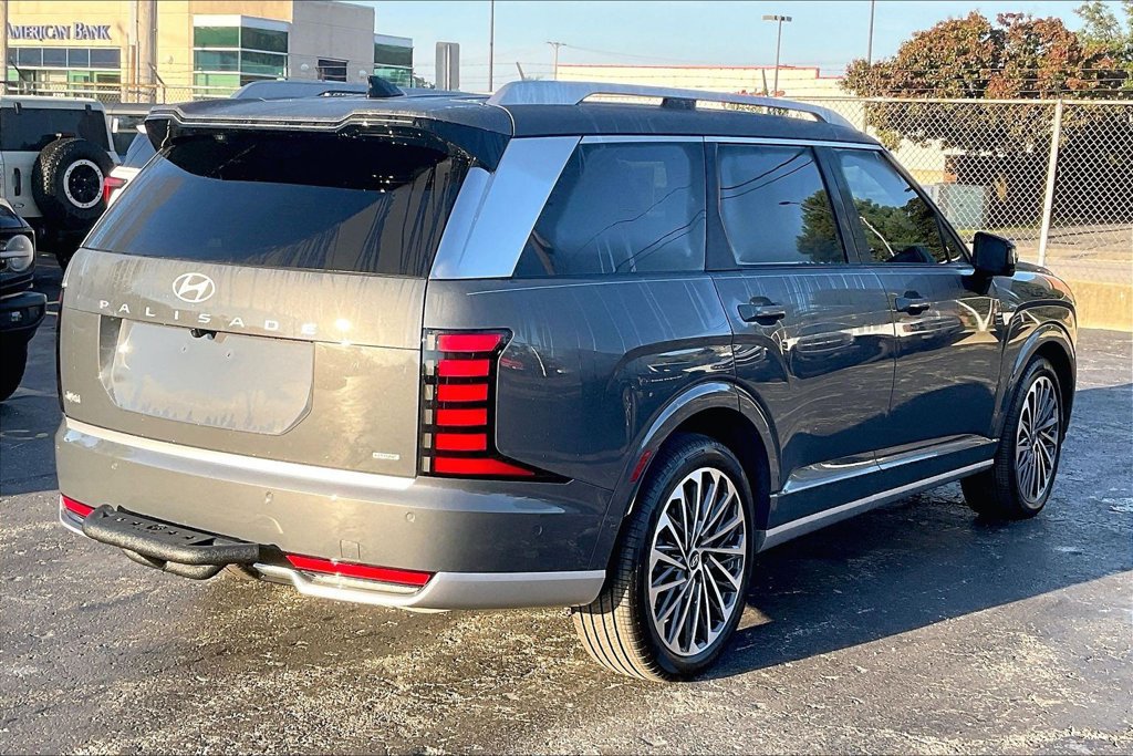 Used 2026 Hyundai Palisade Calligraphy AWD/4WD image 12