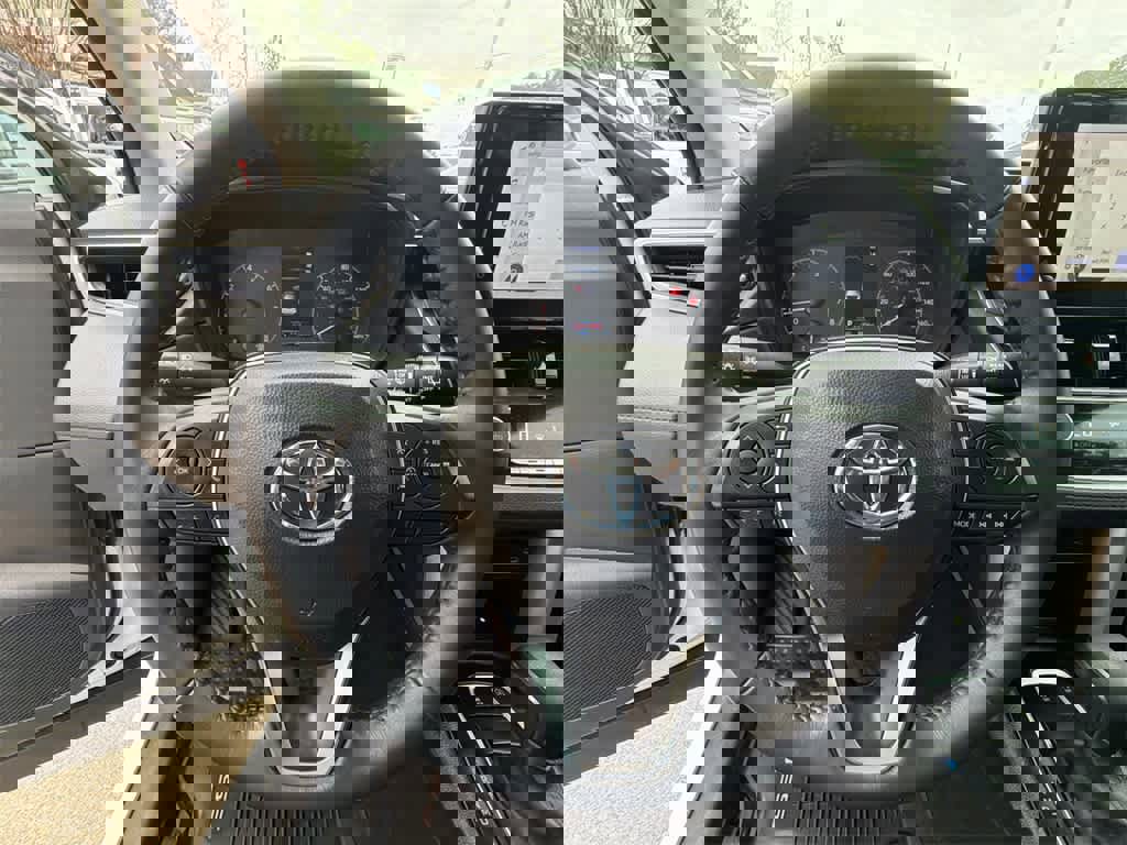 Used 2024 Toyota Corolla Cross LE image 21