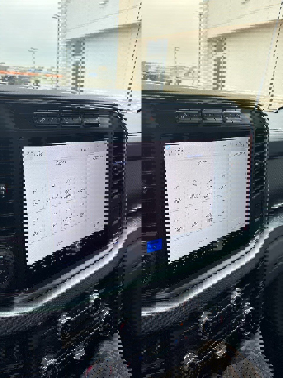 Certified 2024 Ford F250 Limited w/ FX4 Off-Road Package image 5