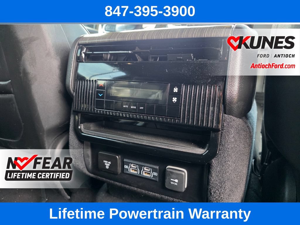 Used 2024 Jeep Wagoneer L Series II w/ Flexible Seating Group AWD/4WD image 36