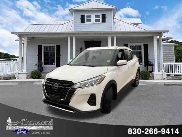 Used 2023 Nissan Kicks SV FWD image 2