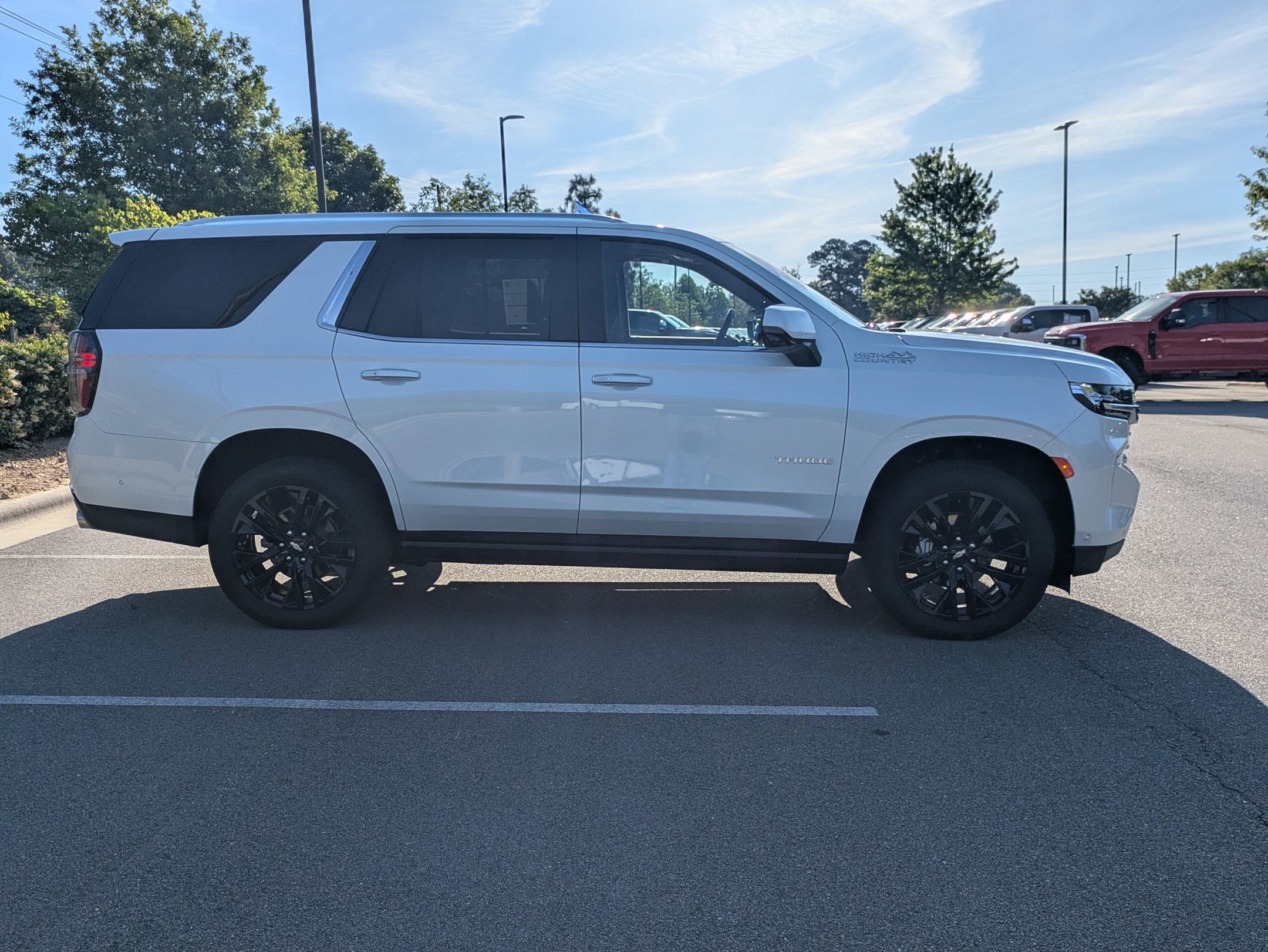 Used 2024 Chevrolet Tahoe High Country w/ Advanced Technology Package AWD/4WD image 3