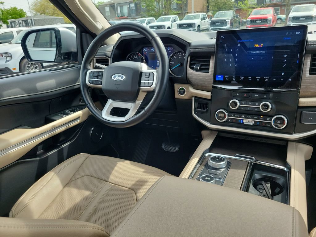 Certified 2024 Ford Expedition Limited image 13