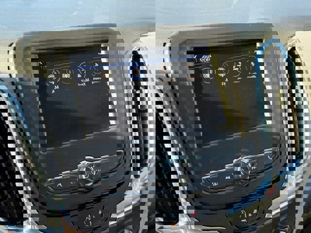 Used 2023 Chevrolet Equinox LT w/ Driver Convenience Package image 26