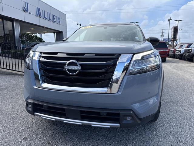 Used 2022 Nissan Pathfinder SL FWD image 17