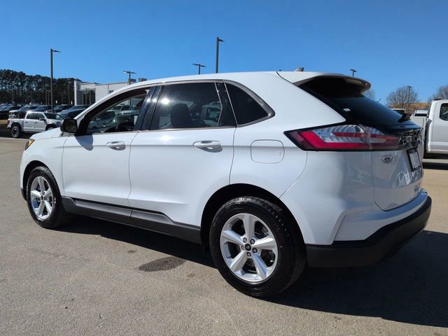 Certified 2024 Ford Edge SE image 2