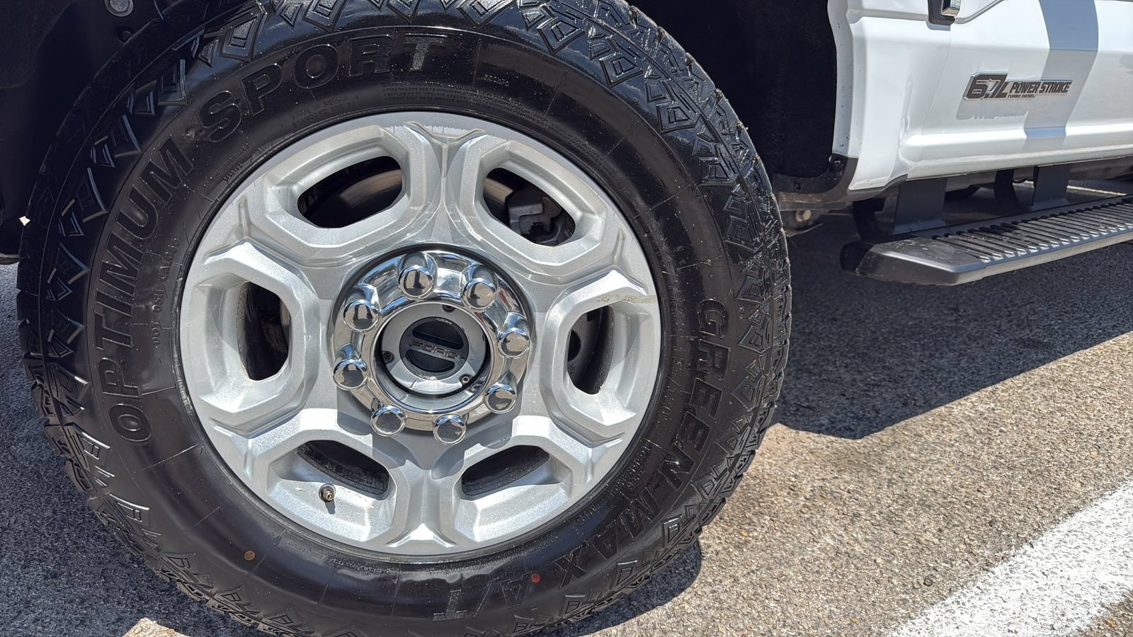 Certified 2025 Ford F250 XLT AWD/4WD image 28