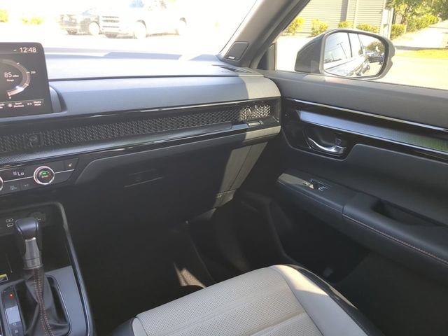 Used 2025 Honda CR-V Sport Touring image 6