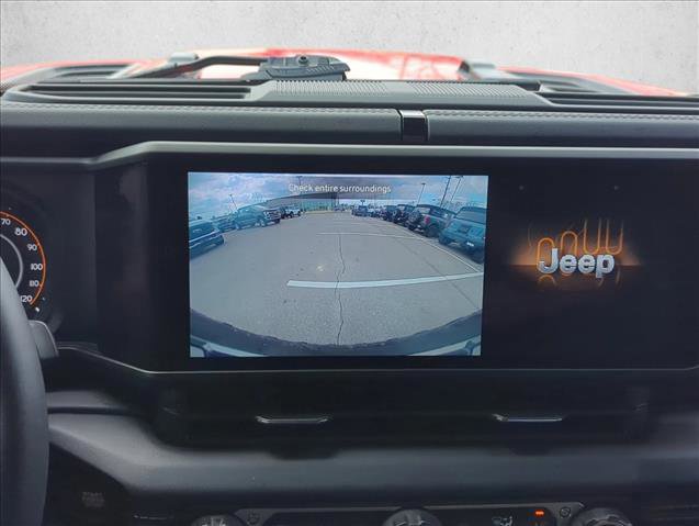 Used 2025 Jeep Wrangler Rubicon w/ Convenience Group image 14