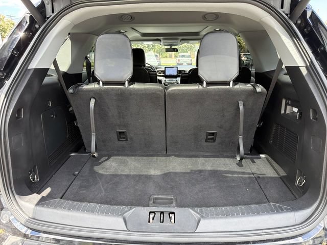 Certified 2020 Ford Explorer XLT w/ Equipment Group 202A AWD/4WD image 29