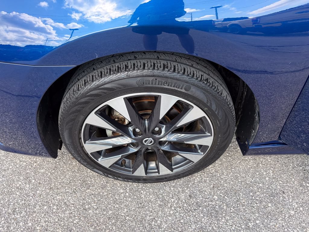 Used 2019 Nissan Sentra SR FWD image 27