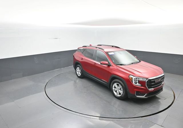 Used 2022 GMC Terrain SLE w/ Driver Convenience Package image 18