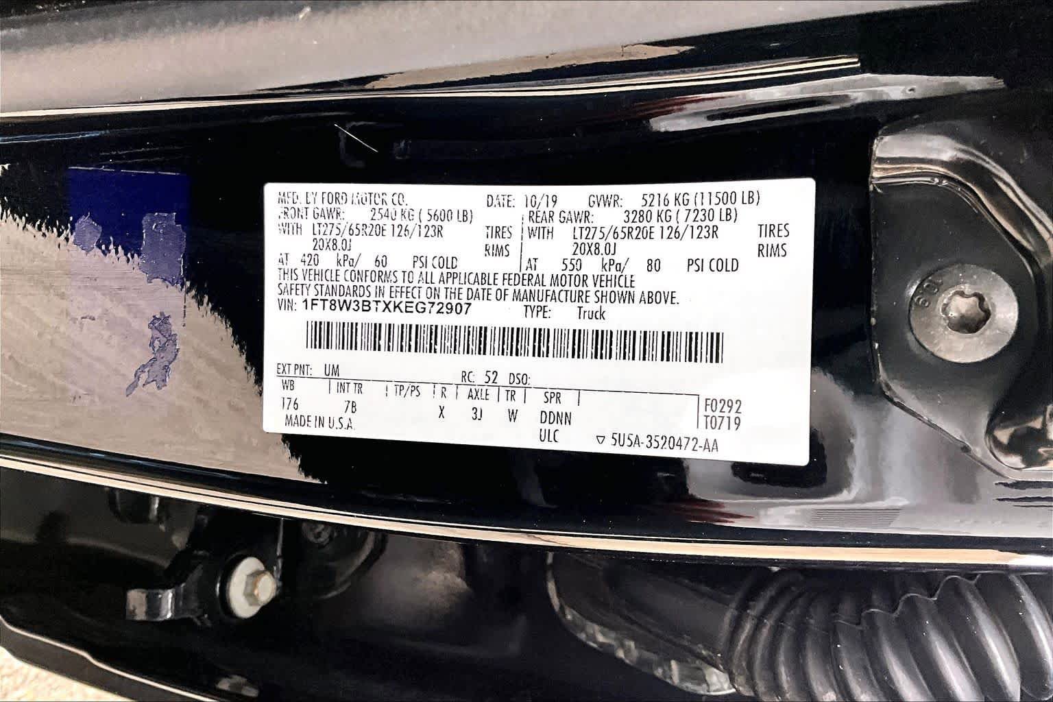 Certified 2019 Ford F350 Platinum w/ Platinum Ultimate Package AWD/4WD image 34
