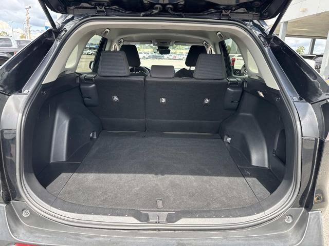 Used 2022 Toyota RAV4 LE FWD image 13