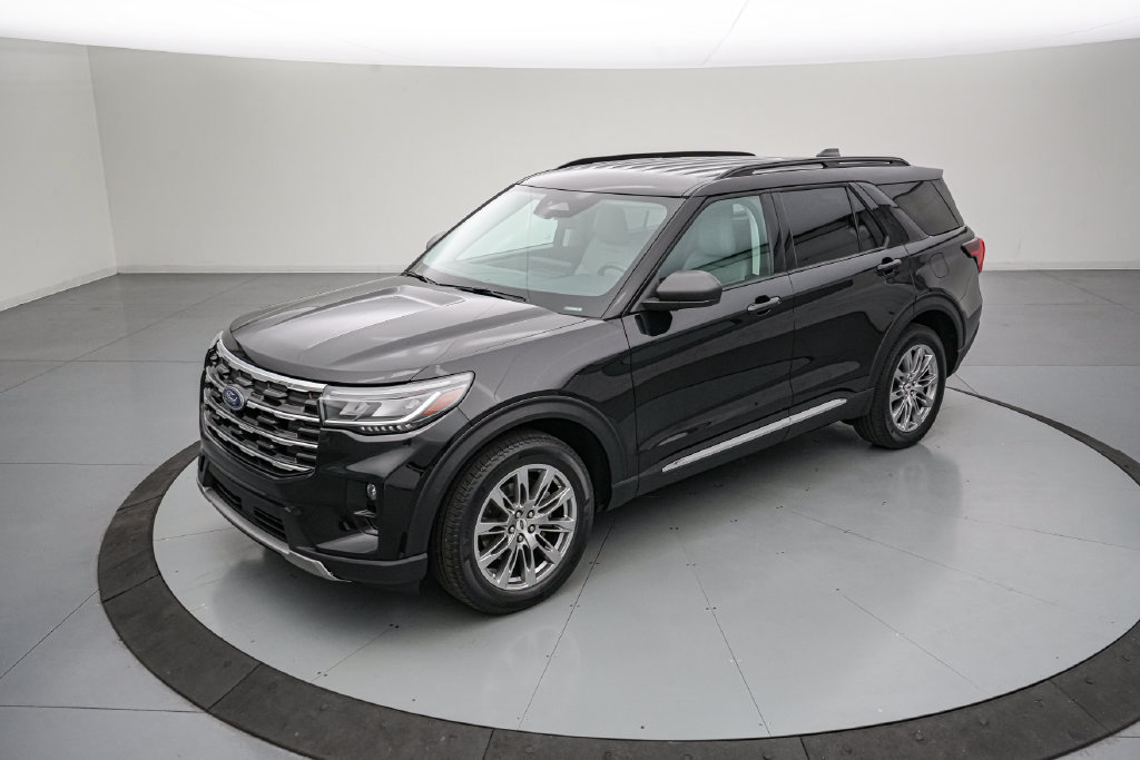 Certified 2025 Ford Explorer Active w/ Active Comfort Package AWD/4WD image 8