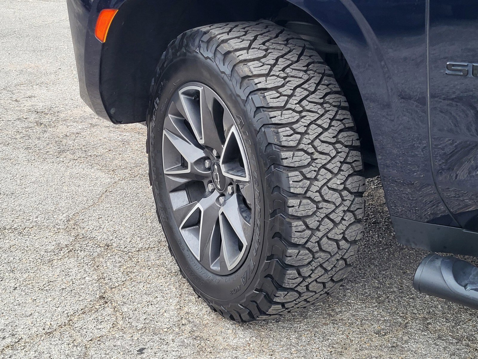 Used 2023 Chevrolet Suburban Z71 w/ Z71 Off-Road Package image 36