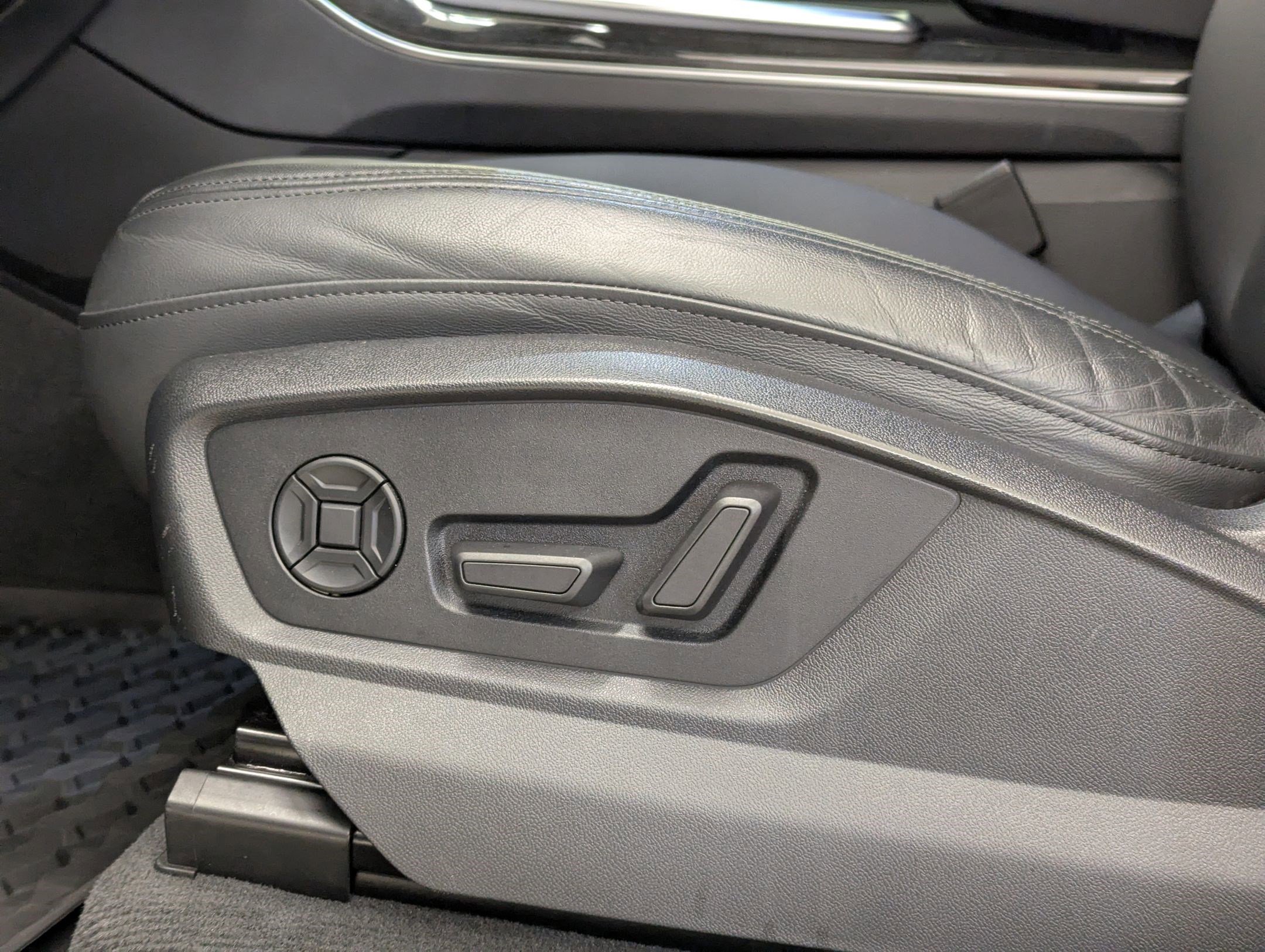 Used 2022 Audi Q7 Premium Plus image 12