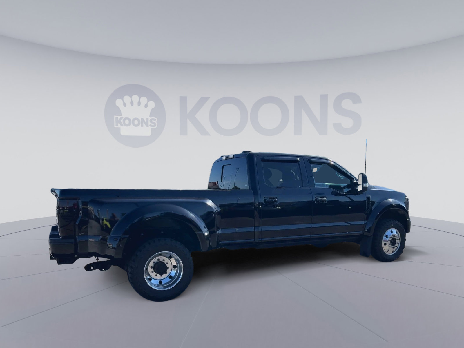 Certified 2020 Ford F450 Platinum w/ FX4 Off-Road Package AWD/4WD image 12