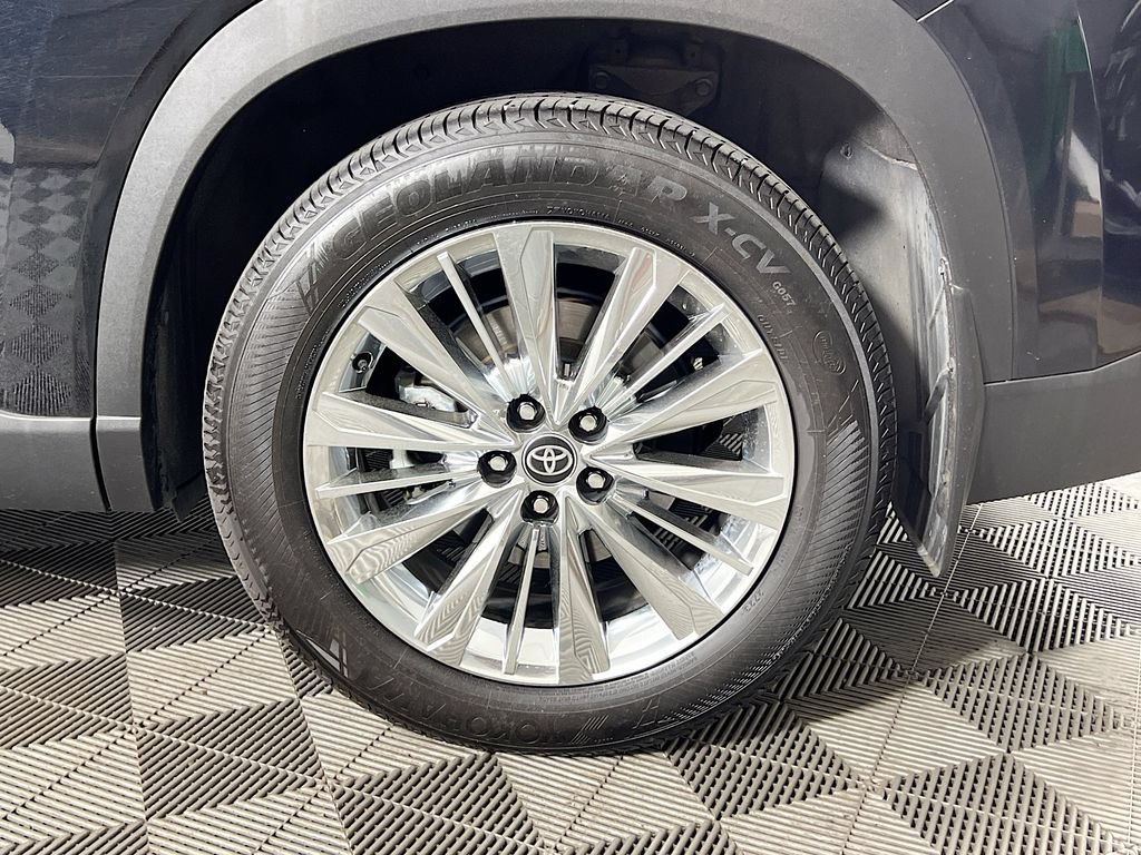 Used 2024 Toyota Grand Highlander AWD image 39