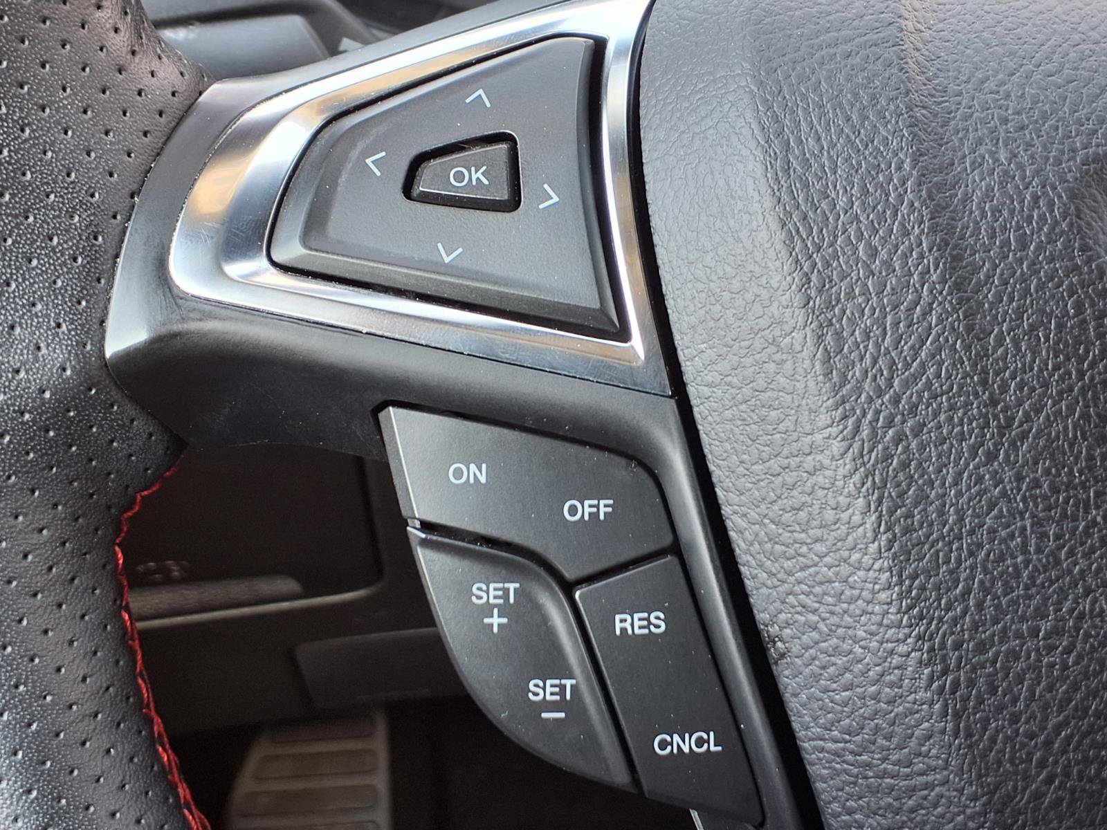 Certified 2022 Ford Edge ST-Line w/ Cargo Accessory Package image 23