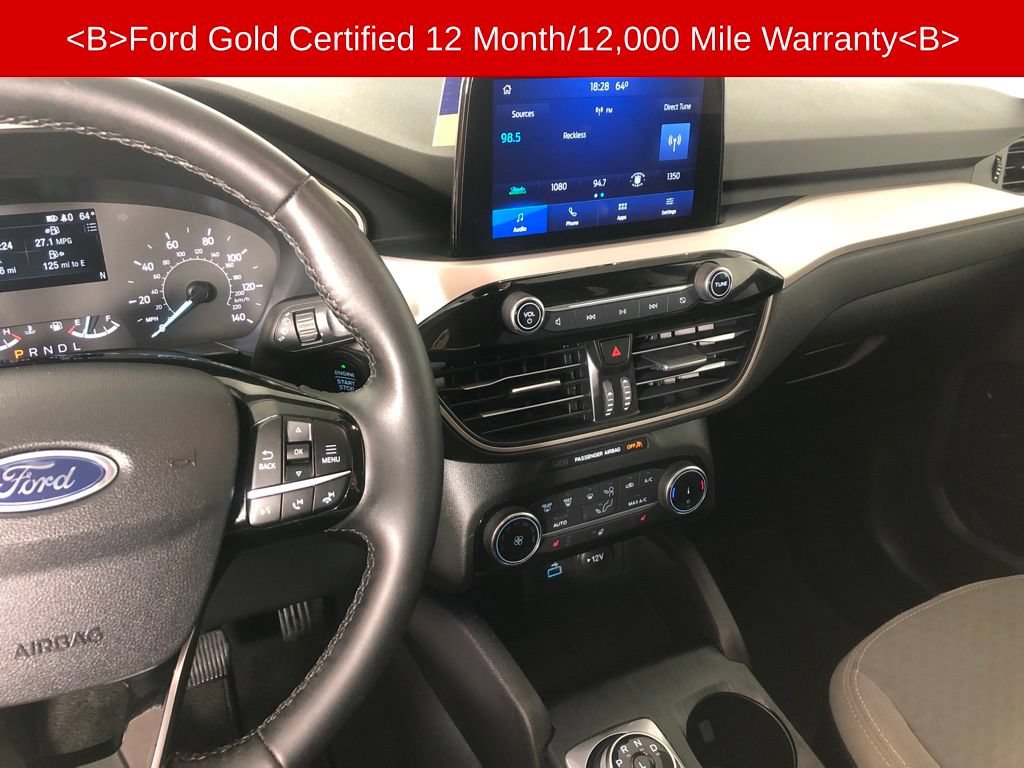 Certified 2022 Ford Escape SE w/ Cold Weather Package AWD/4WD image 3