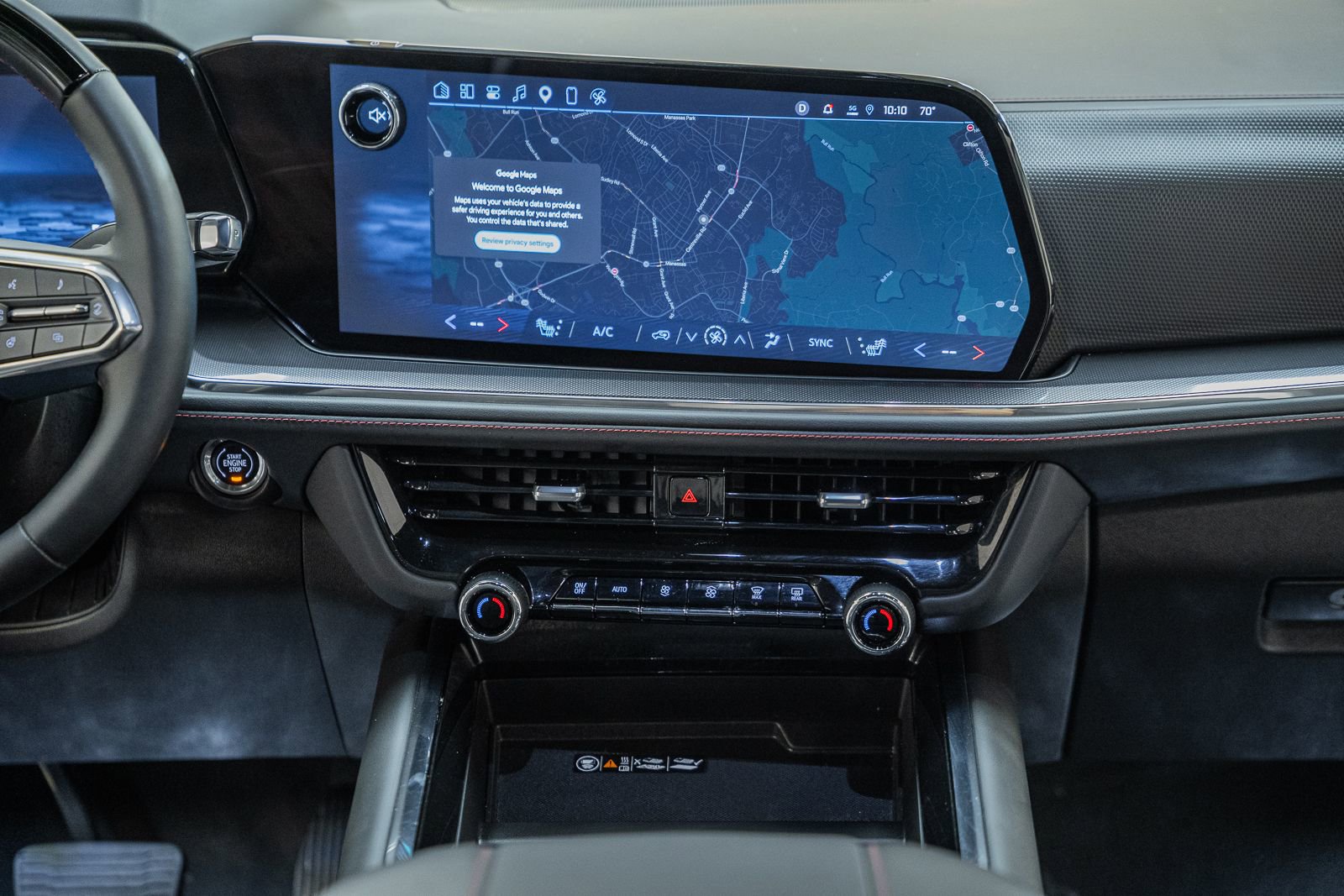 Used 2025 Chevrolet Suburban RST w/ Advanced Technology Package image 28