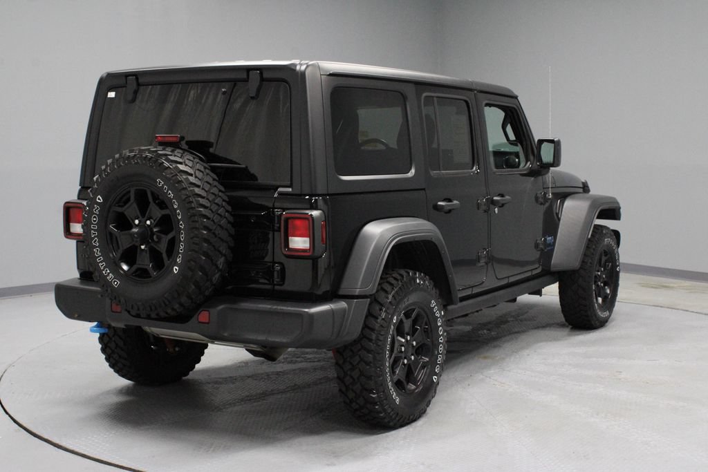 Used 2023 Jeep Wrangler Unlimited w/ Cold Weather Group AWD/4WD image 11