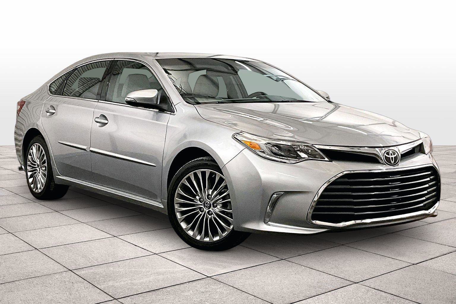 Used 2017 Toyota Avalon Limited w/ All Weather Liner Package image 2