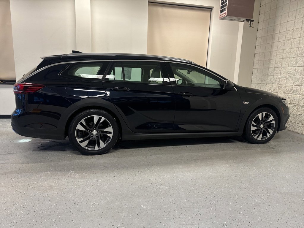 Used 2018 Buick Regal Essence w/ Driver Confidence Package #1 image 48
